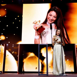 photo_5226592810163705344_y photo_5226592810163705344_y