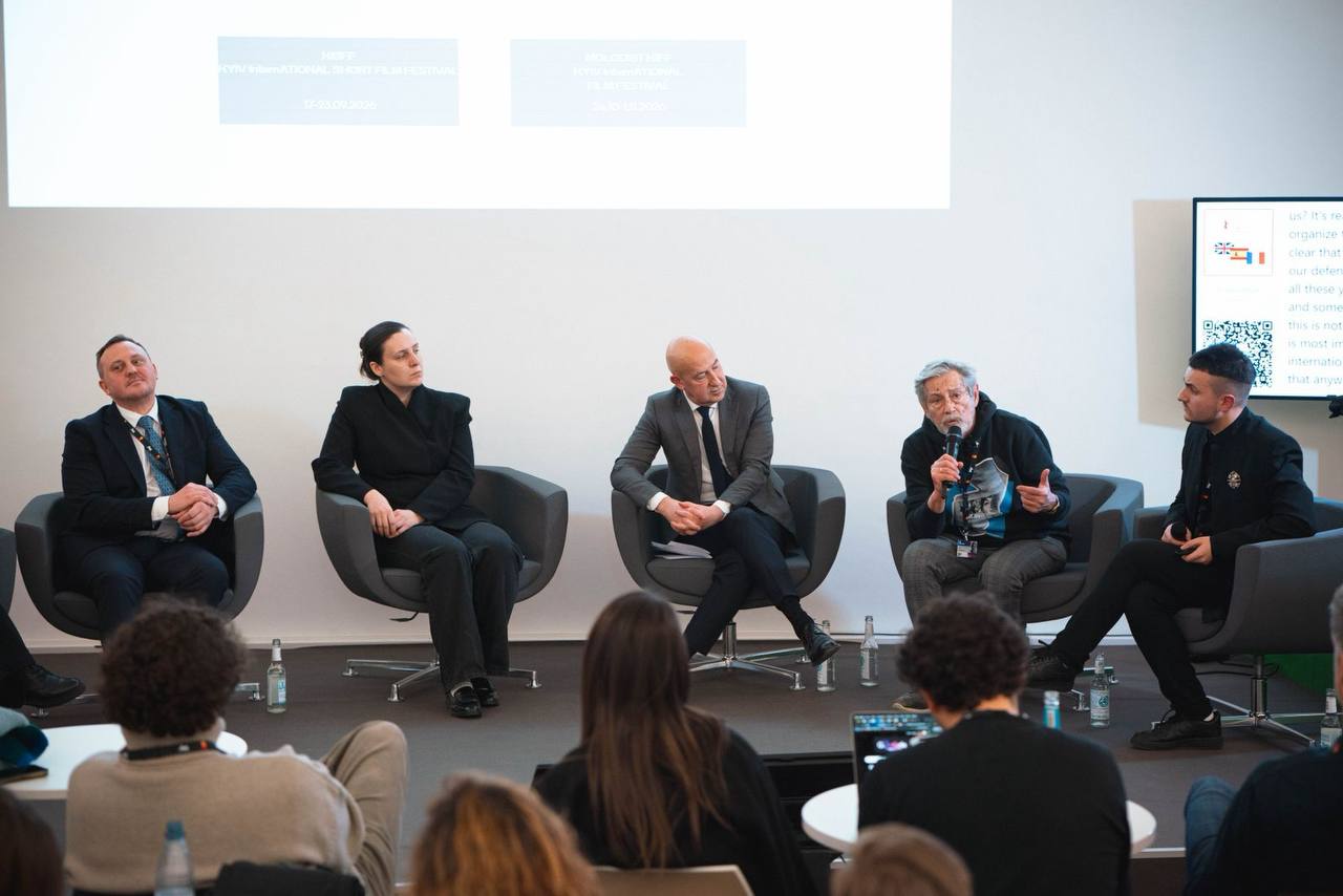 photo_5235931031137883479_y photo_5235931031137883479_y